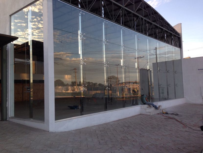 transparenza, vidros, espelhos, projetos, vidracaria, rio preto, sao jose do rio preto, box, janelas, portas, divisorias, fechamentos, fachadas, elevadores, mesas, corrimao, construcao, civil, engenharia, arquitetura, arte vidros,